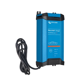 Blue Smart IP22 Charger 12/20(3) 230V UK